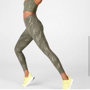 Fabletics x Liza Koshy Leggings
